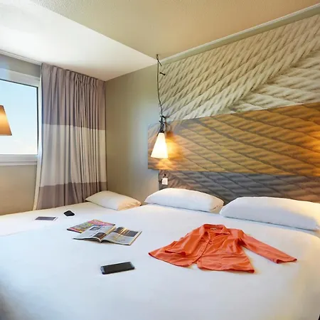 Ibis Porte De Geneve 3* Archamps