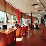 Ibis Porte De Geneve 3*