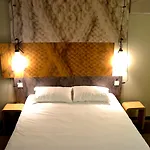 Ibis Porte De Geneve Hotel 3*