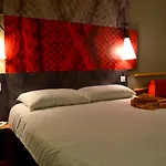 Ibis Porte De Geneve Hotel