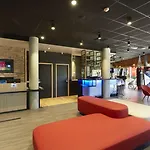 Ibis Porte De Geneve 3*
