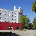 Ibis Porte De Geneve Hotel 3*