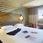 Ibis Porte De Geneve Hotel 3*