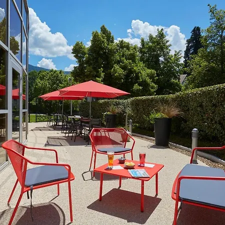 Ibis Porte De Genève 3*