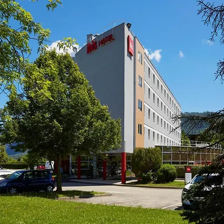 Ibis Porte De Genève 3*