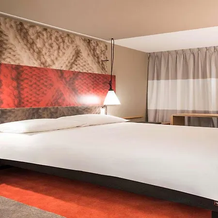 Ibis Porte De Geneve