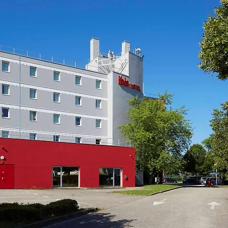 Ibis Porte De Genève Hotel 3*