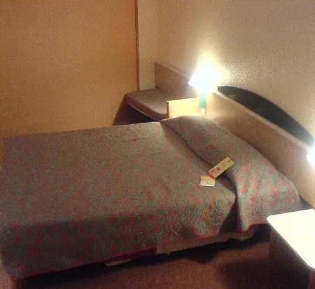 Ibis Porte De Geneve 3* 아르샹