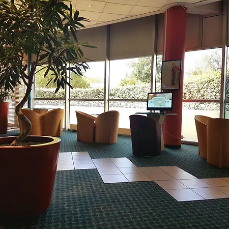 Hotel Ibis Porte De Genève 3*