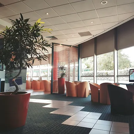 Ibis Porte De Geneve Hotel