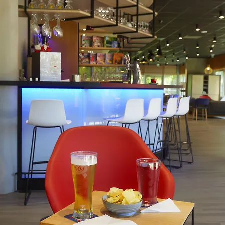 Ibis Porte De Genève 3*